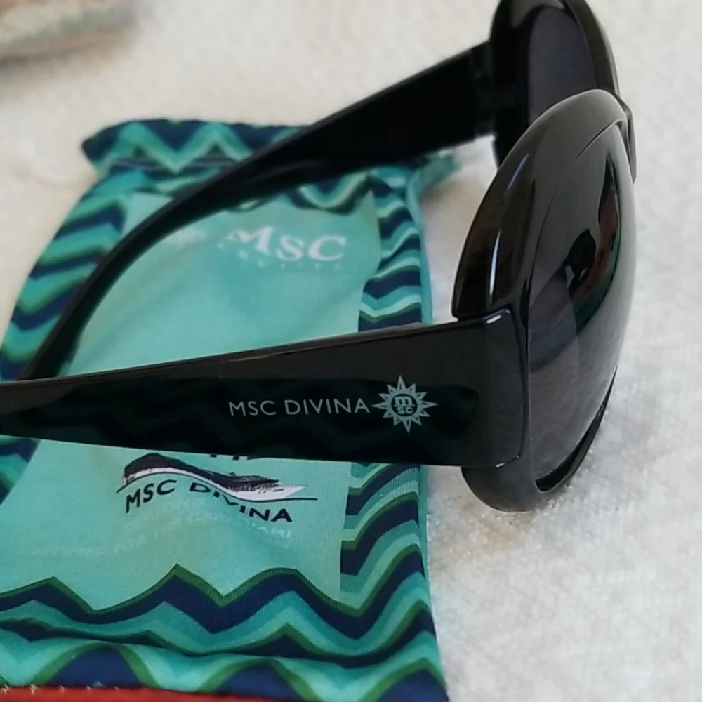 MSC Unisex Chunky Black Sunglasses